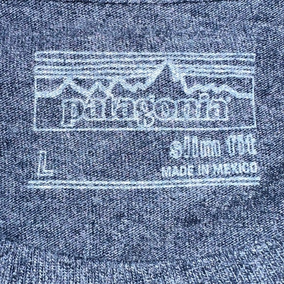 Men’s Patagonia Graphic T-shirt - Picture 3 of 5